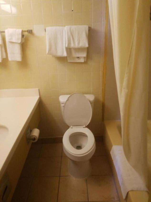 Amerivu Inn-Gilbertsville Екстериор снимка